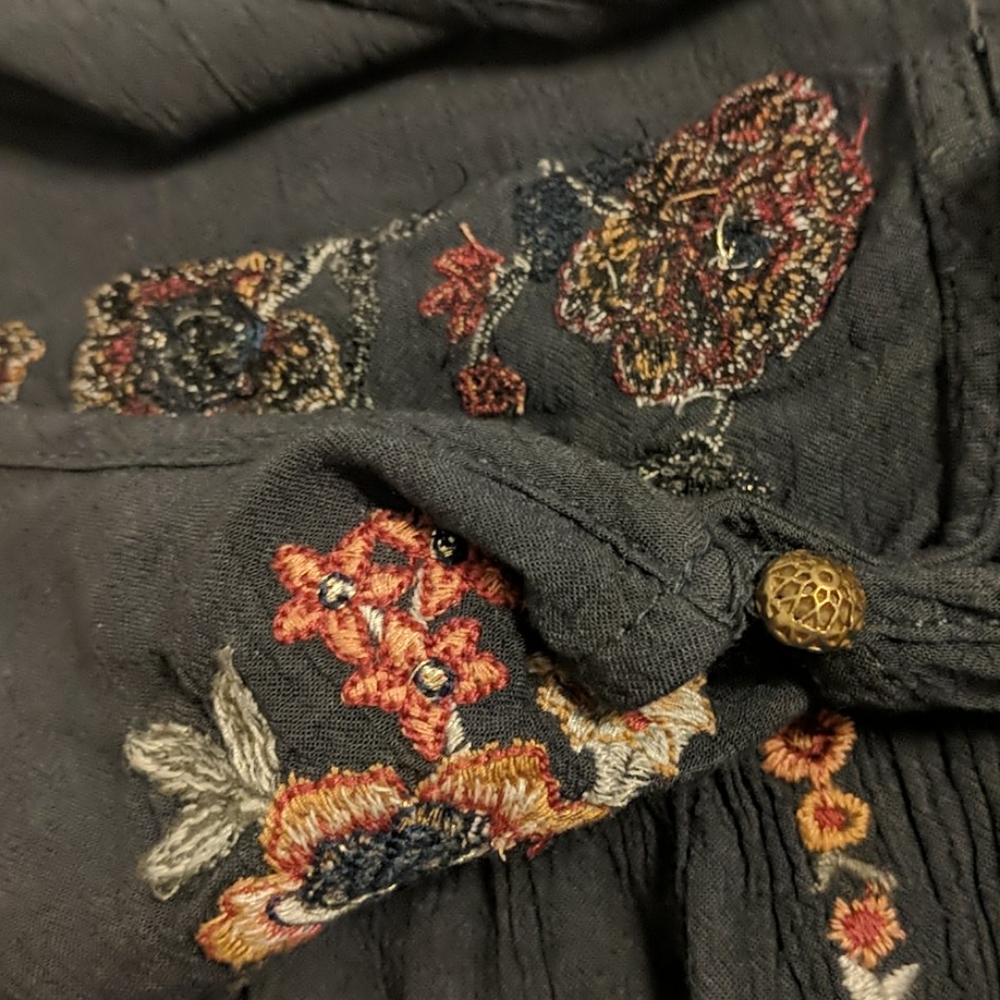 Shirt - Picture 5 of 7